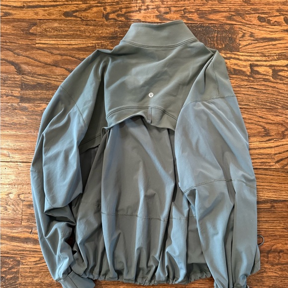 Women's Lululemon Relaxed Define Jacket - Picture 5 of 5